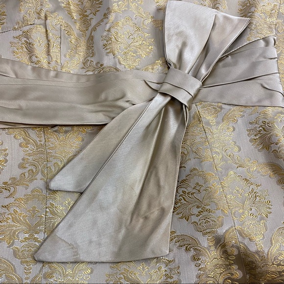 MAGGY LONDON Brocade Empire Dress Ruched Accented Bow High Waist Size 4 - Picture 6 of 10